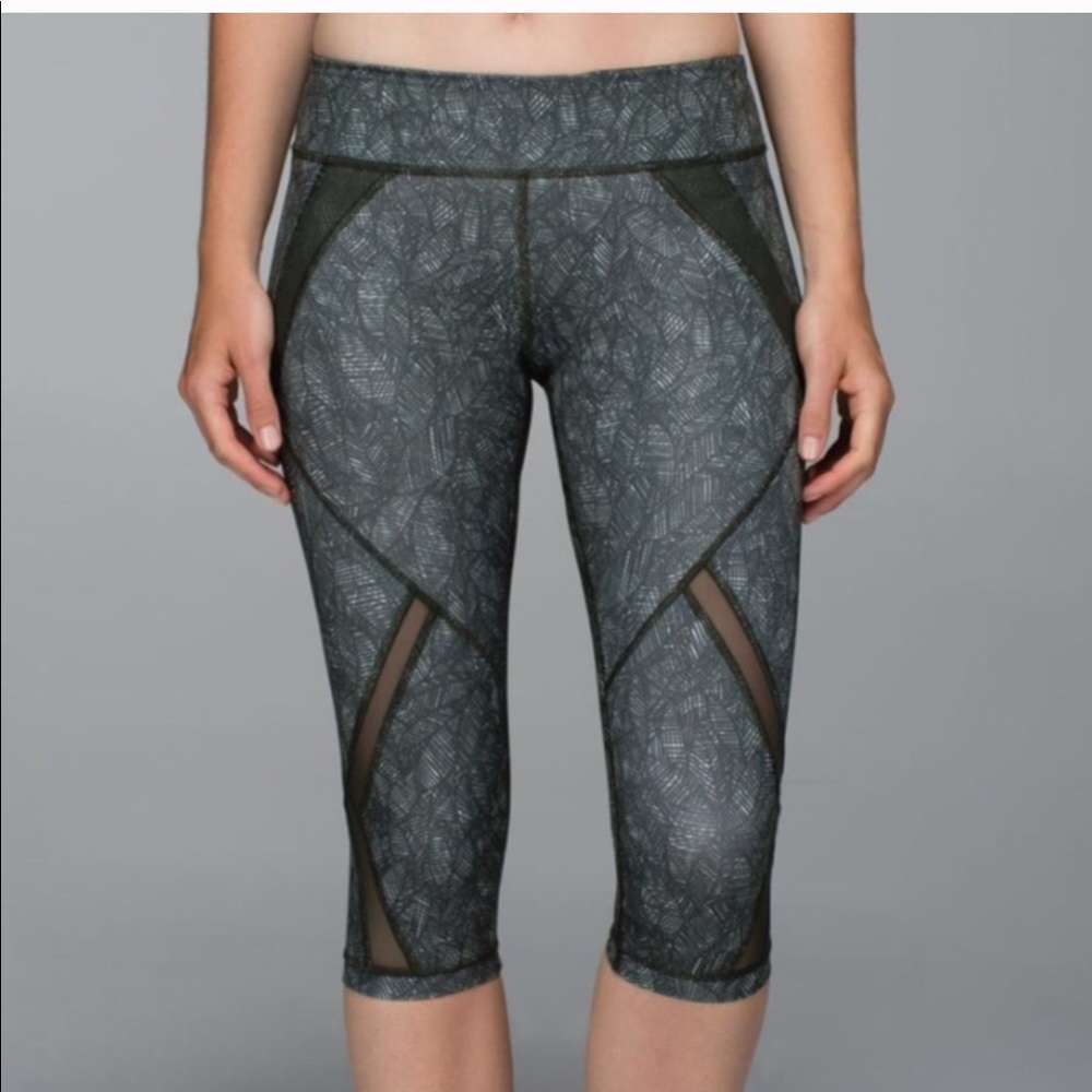 Lululemon cool to street crop legging